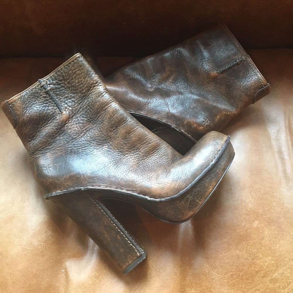Frye Distressed Leather Boots Size 6 Rare
